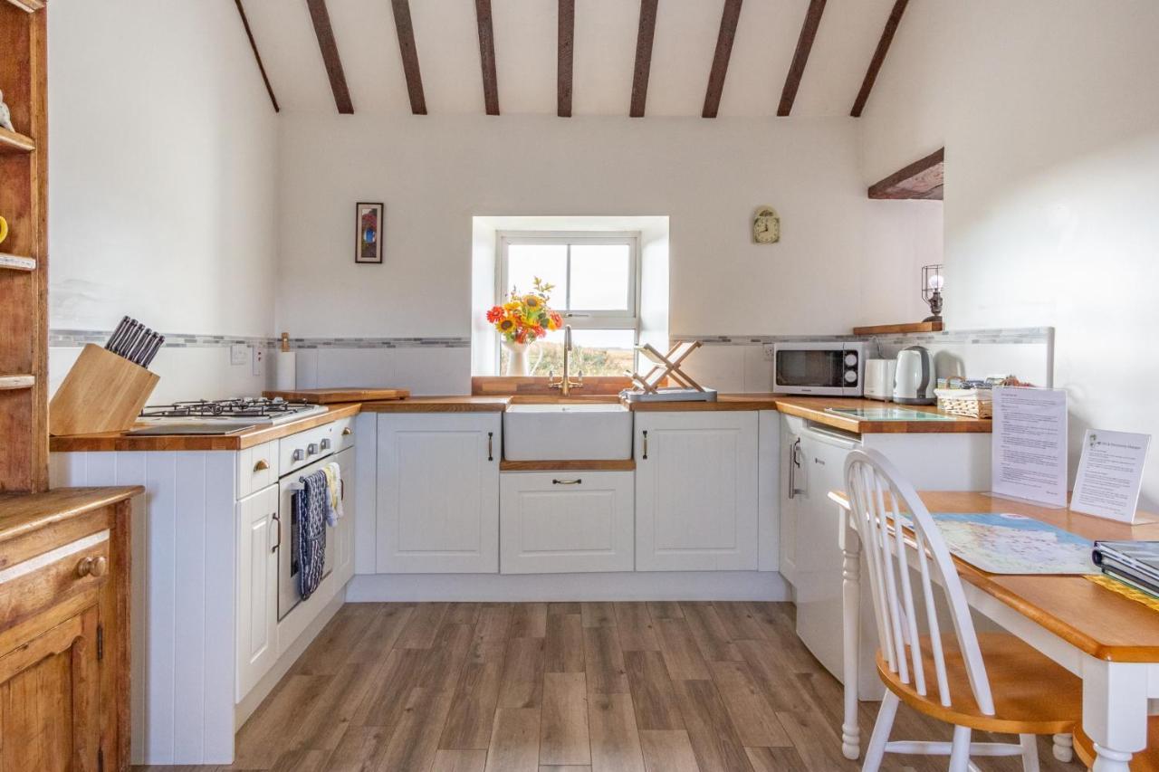 Blue Sky Cottage, Doolin Carrowauff Екстериор снимка