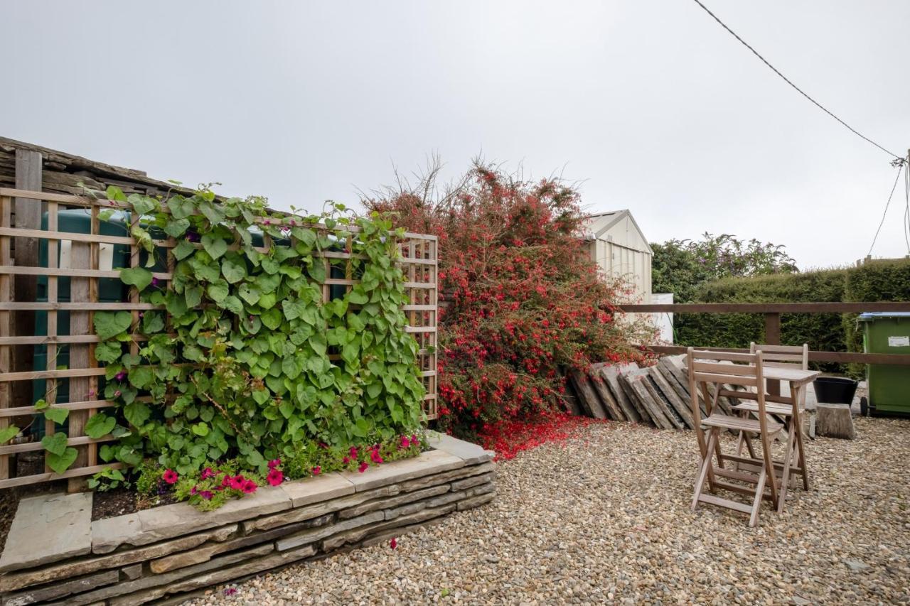 Blue Sky Cottage, Doolin Carrowauff Екстериор снимка